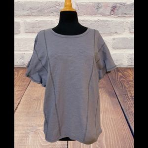 Women’s Luukse shirt ruffle sleeves size small